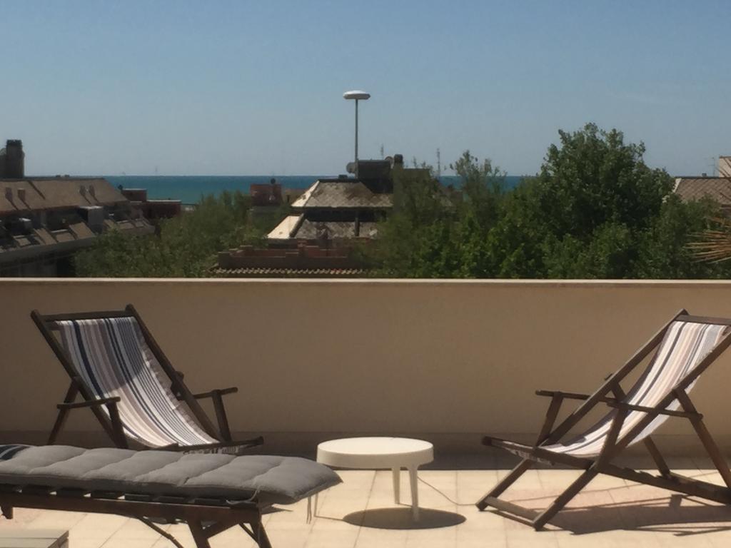 Attico Al Mare Apartment Lido di Ostia Ngoại thất bức ảnh